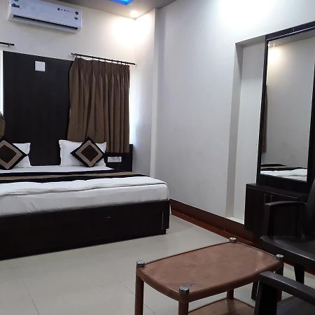Hotel Nilay Dwarka  Luaran gambar