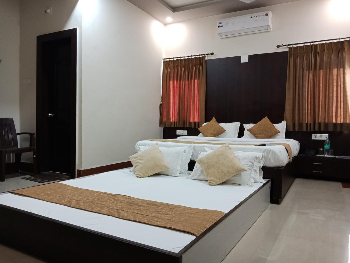 Hotel Nilay Dwarka  Luaran gambar