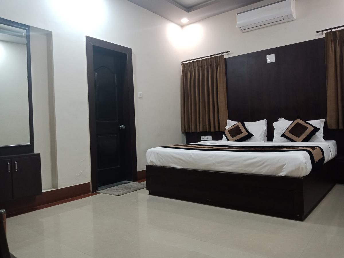 Hotel Nilay Dwarka  Luaran gambar