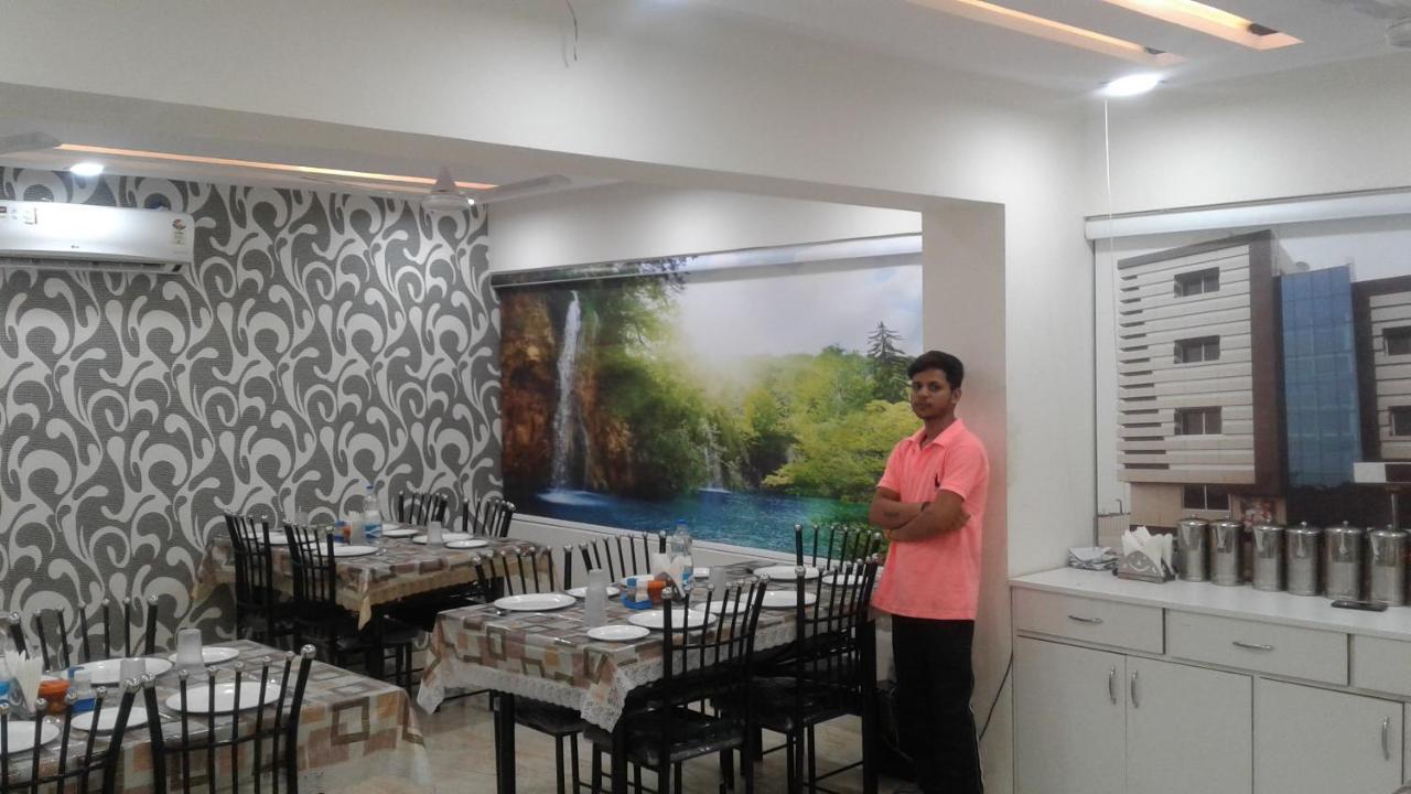 Hotel Nilay Dwarka  Luaran gambar