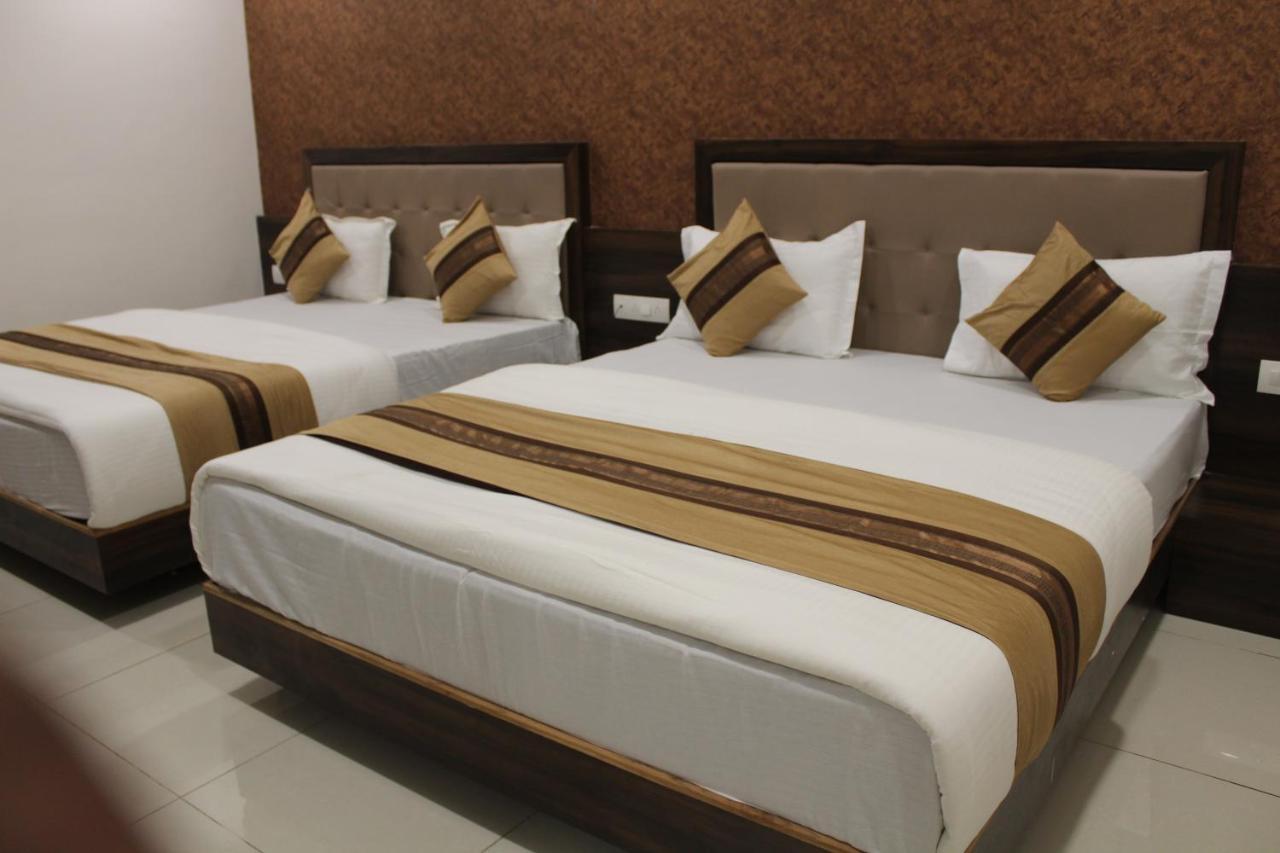 Hotel Nilay Dwarka  Luaran gambar